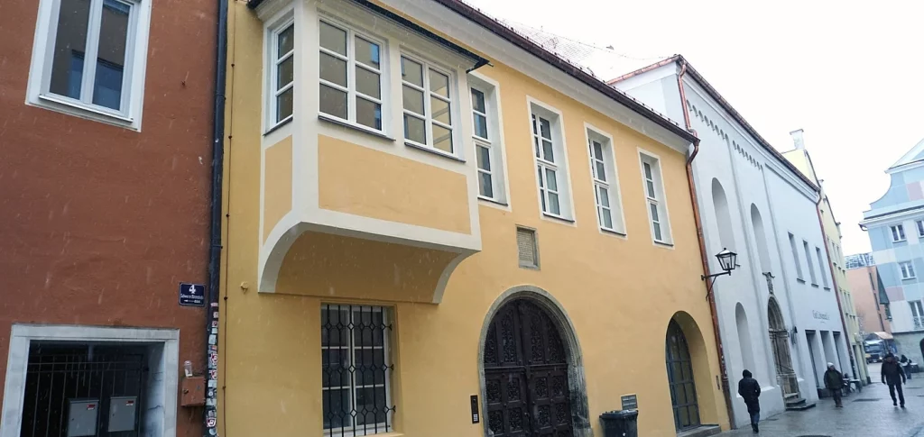 Bistum Regensburg: Ehrenfelser Hof wurde denkmalgerecht saniert